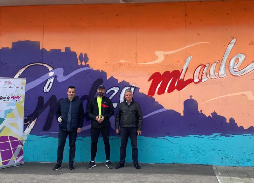 Na stadionu Šubićevac mural ‘Grad za mlade’: Umjetnički 'doprinos' dao i gradonačelnik sa zamjenicima