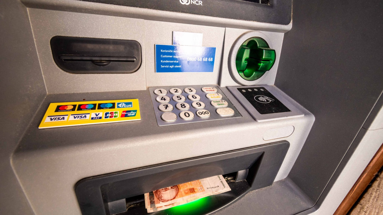 Prosječna neto plaća za veljaču 7.038 kuna, 3,4 posto veća nego lani