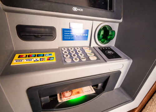 Prosječna neto plaća za veljaču 7.038 kuna, 3,4 posto veća nego lani