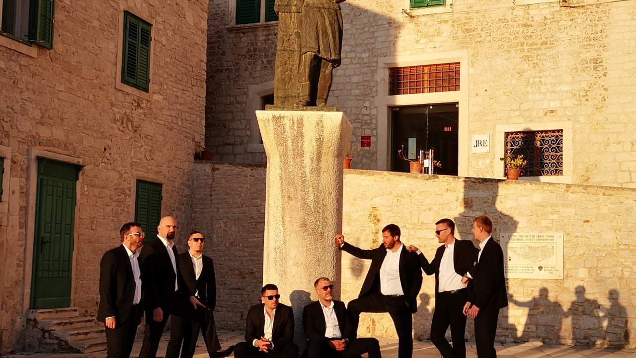 Branimir Bubica s novom pjesmom slavi 20 godina karijere: Poslušajte 'Nestani s vitrom'