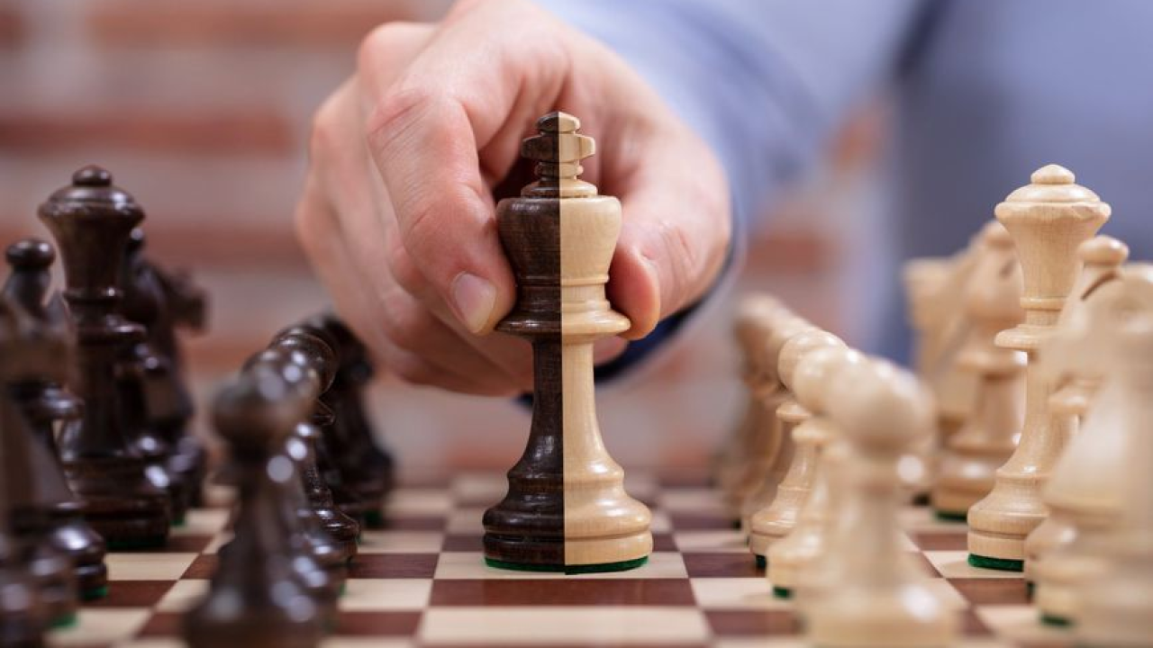 Četiri rečenice koje manipulatori koriste kako biste se osjećali nesigurno