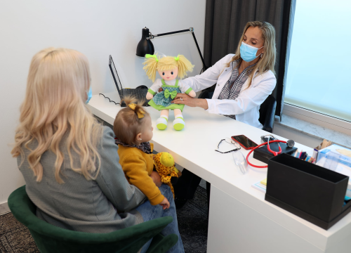 Fotografija 6 - Antonija Mišura Sandrić s kćerkicom posjetila dječju Polikliniku Vrdoljak u Zadru!