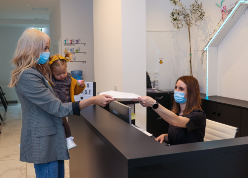 Fotografija 7 - Antonija Mišura Sandrić s kćerkicom posjetila dječju Polikliniku Vrdoljak u Zadru!