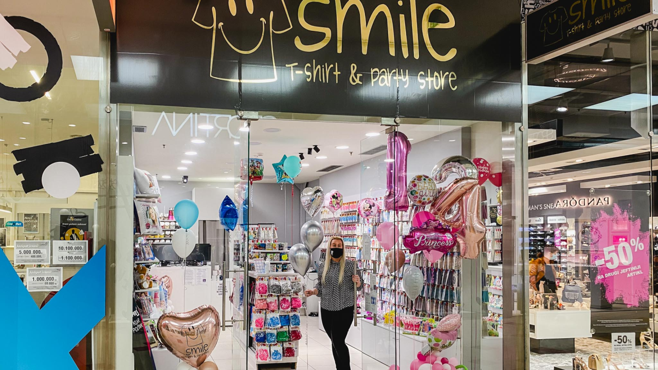 Smile T-shirt & party store nudi personalizirane poklone i dekoracije za zabavu po super cijenama!