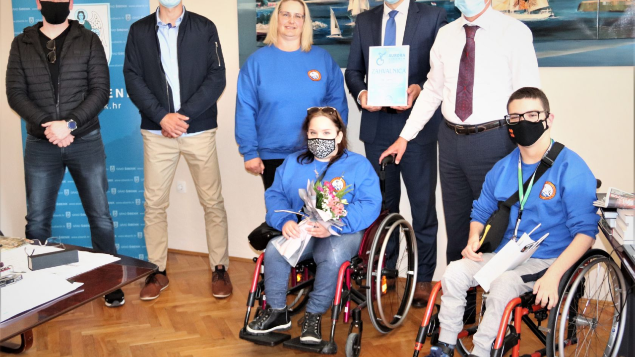 Šibenski parakarataši Julija Karadakić i Antonio Šaršanski ovjenčali se zlatom i srebrom na državnom prvenstvu