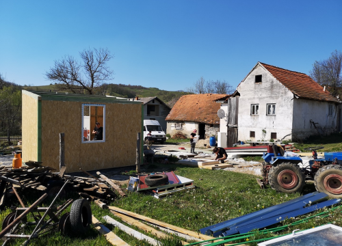 Fotografija 9 - Šibenčani grade novi dom za obitelj stradalu u potresu na Baniji, trebaju vašu pomoć da je dovrše