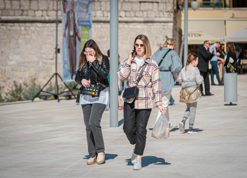 Fotografija 2 - Šibenčanke svojim ležernim kombinacijama još jednom pokazale besprijekoran stil