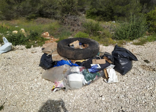 Fotografija 3 - Umjesto u đir, u akciju čišćenja: Petorica vrijednih momaka iz šume kod Jadrtovca izvukla smeća za dva kamiona