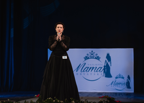 Fotografija 26 - U šibenskom kazalištu održan izbor za najljepšu mamu: Vedrana Halinčić Bakšić i Ljubica Bulić ponijele lente