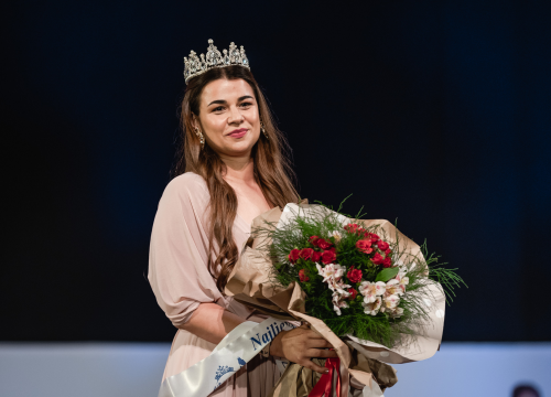 Fotografija 32 - U šibenskom kazalištu održan izbor za najljepšu mamu: Vedrana Halinčić Bakšić i Ljubica Bulić ponijele lente