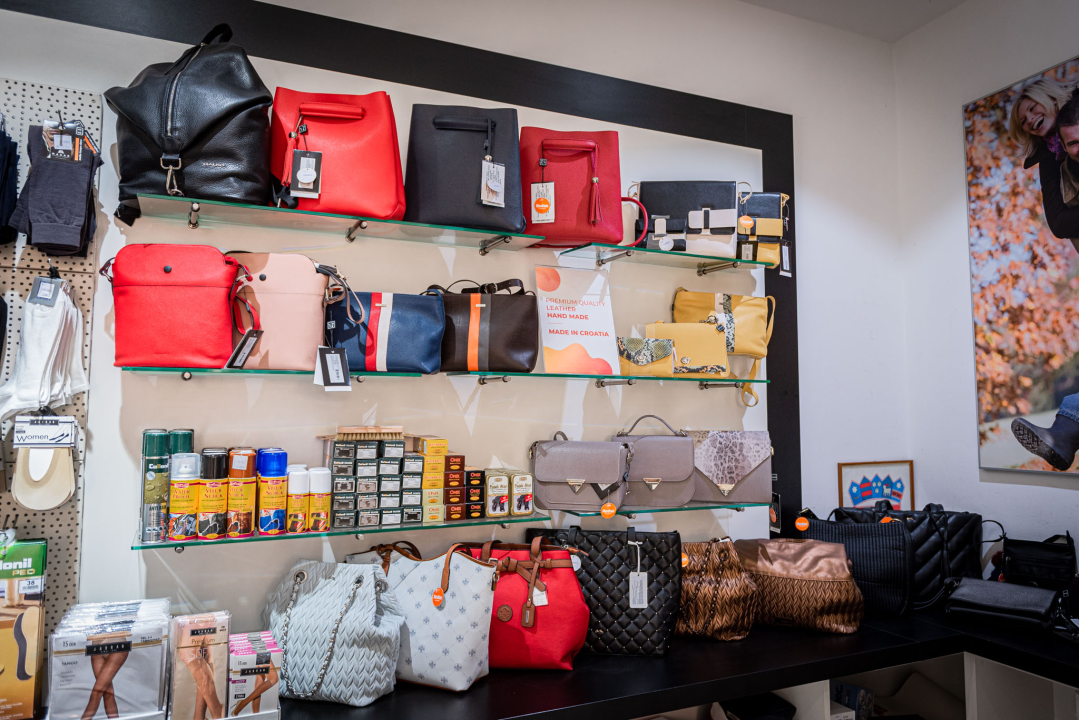 Posjetite trgovinu Rodea i začinite svoje modne kombinacije dodacima po odličnim cijenama!