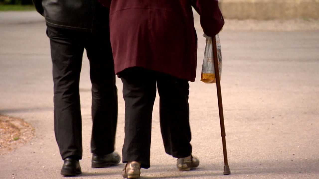 Stariji par pobjegao iz doma umirovljenika koristeći Morseovu abecedu