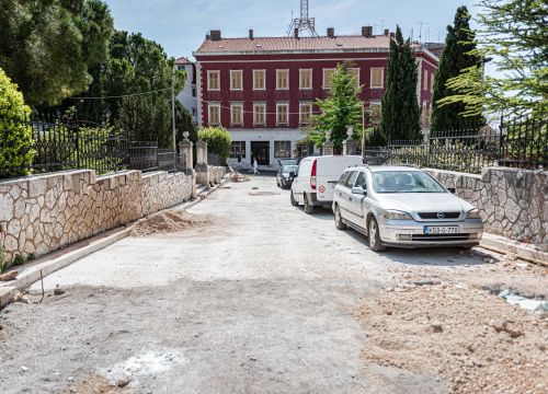 Fotografija 2 - Oteglo se kod sv. Frane: Radovi koji su počeli 11. siječnja trajat će još najmanje 42 dana