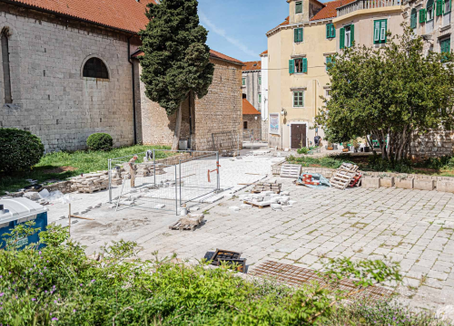 Fotografija 5 - Oteglo se kod sv. Frane: Radovi koji su počeli 11. siječnja trajat će još najmanje 42 dana