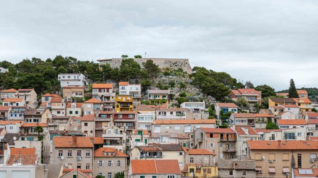 Anonimni građanin riješio se ručnih bombi, tromblonskih mina i tisuću i pol komada streljiva