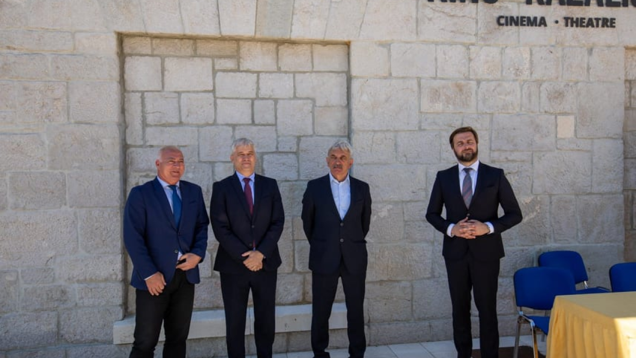 Potpisani ugovori o izgradnji fekalne kanalizacije i vodovodne mreže na području Grada Vodica