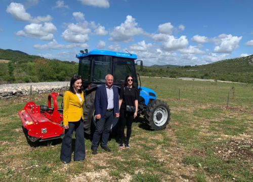 Fotografija 5 - Svugdje pomalo: Obišla vodički OPG, uvalu sv. Petra, rogozničku ruku i uvalu Peleš