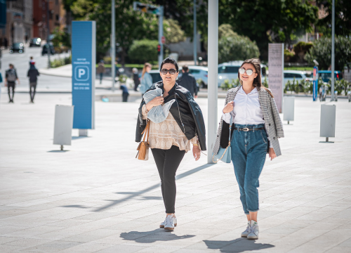 Fotografija 8 - Ovotjedne vladarice modnog đira pokazale kako se nose trendi pastelni komadi
