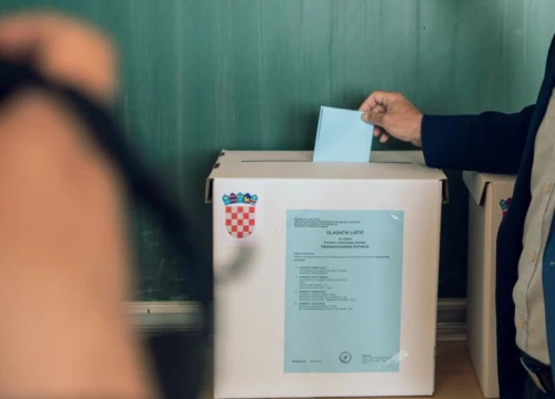 Samo dvije općine u županiji čekaju drugi krug: Rezultati Rogoznice i Tisnog tek za dva tjedna, pogledajte ostale