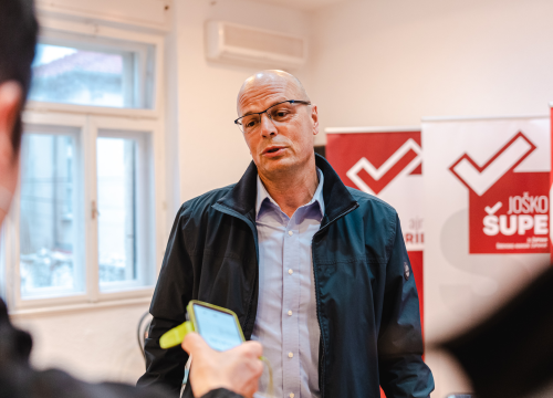 Fotografija 14 - Restović: 'U drugi krug idemo Burić i ja, nadam se da neće izbjegavati sučeljavanje i razmjenu mišljenja'