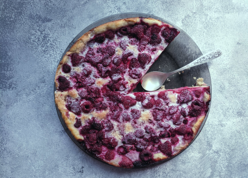 Odlična ideja da se zasladite: Prhka pita s malinama