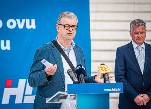 Fotografija 5 - Burić okupio ravnatelje i direktore: 'Danas je IN biti Šibenčanin i u Zagrebu i u Splitu i u svijetu'