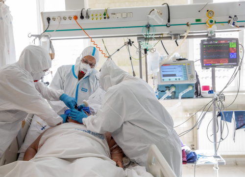 Mađarica se probudila iz inducirane kome zbog covida i otkrila da je rodila