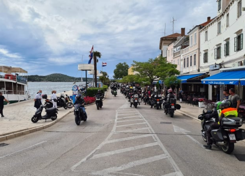 Fotografija 6 - Preko 500 motora protutnjalo Šibenikom: Jadranska magistrala kao stvorena je za bajkere