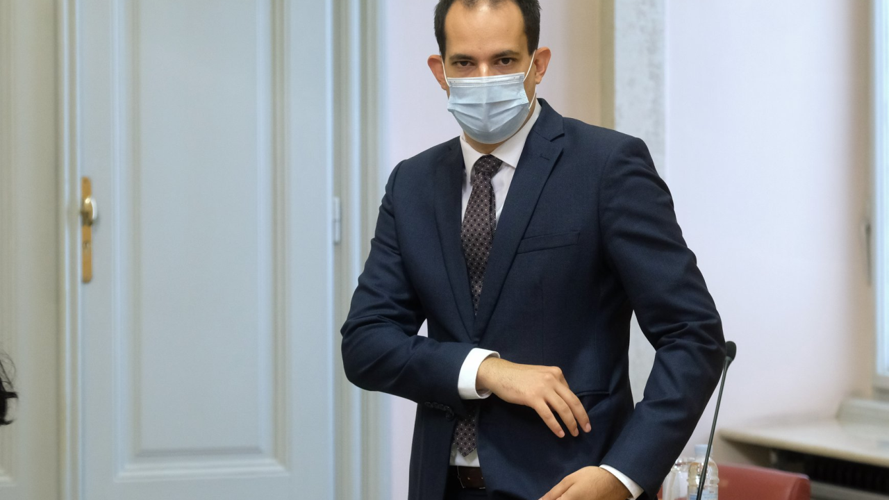 Malenica objavljuje rat porno osvetnicima! Za stavljanje seks-snimki na web ići će se u zatvor