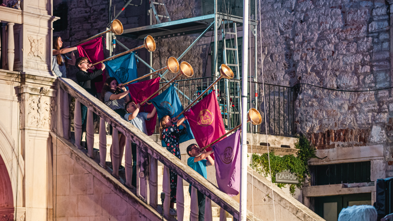 Labirint na Poljani, koncerti A strane, Vakulina slikovnica, posveta Rajku Dujmiću: Doznali smo sve detalje 61. MDF-a