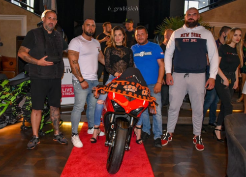 Uz podršku šibenskih Funcuta i BBB-a Božena Bajalica nastavlja natjecanje na 'Online Miss Croatia'