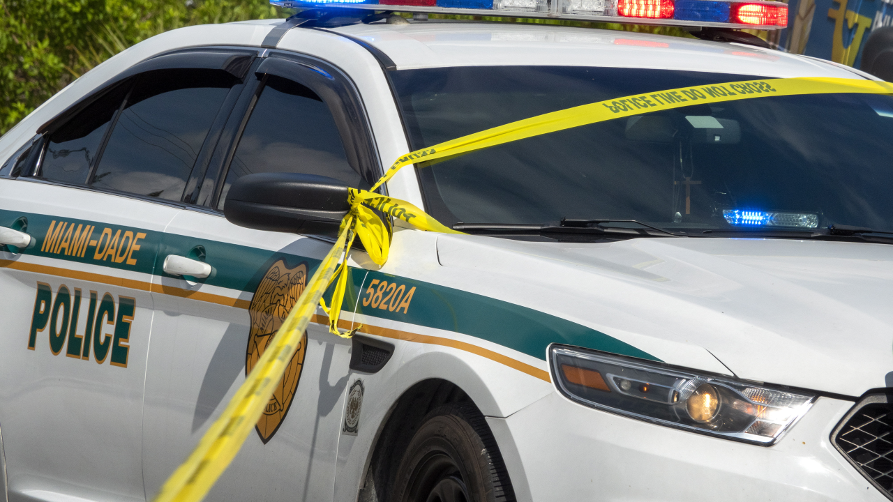 Dječak i djevojčica s Floride kalašnjikovom zapucali na policiju