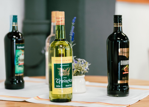 Fotografija 3 - Taste Like Dalmatia: Još danas imate priliku kušati vrhunska vina, maslinova ulja i craft pive, a u subotu na šibenskoj rivi čekaju vas pidoče i debit!