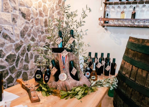 Fotografija 10 - Taste Like Dalmatia: Još danas imate priliku kušati vrhunska vina, maslinova ulja i craft pive, a u subotu na šibenskoj rivi čekaju vas pidoče i debit!