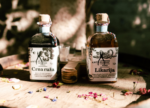 Fotografija 13 - Taste Like Dalmatia: Još danas imate priliku kušati vrhunska vina, maslinova ulja i craft pive, a u subotu na šibenskoj rivi čekaju vas pidoče i debit!