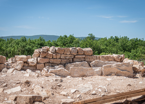 Fotografija 2 - Kod Goriša pronađen misteriozni objekt iz 5. ili 6. stoljeća, ne zna se je li riječ o crkvi: 'Takvog nema u Hrvatskoj, a ni šire'