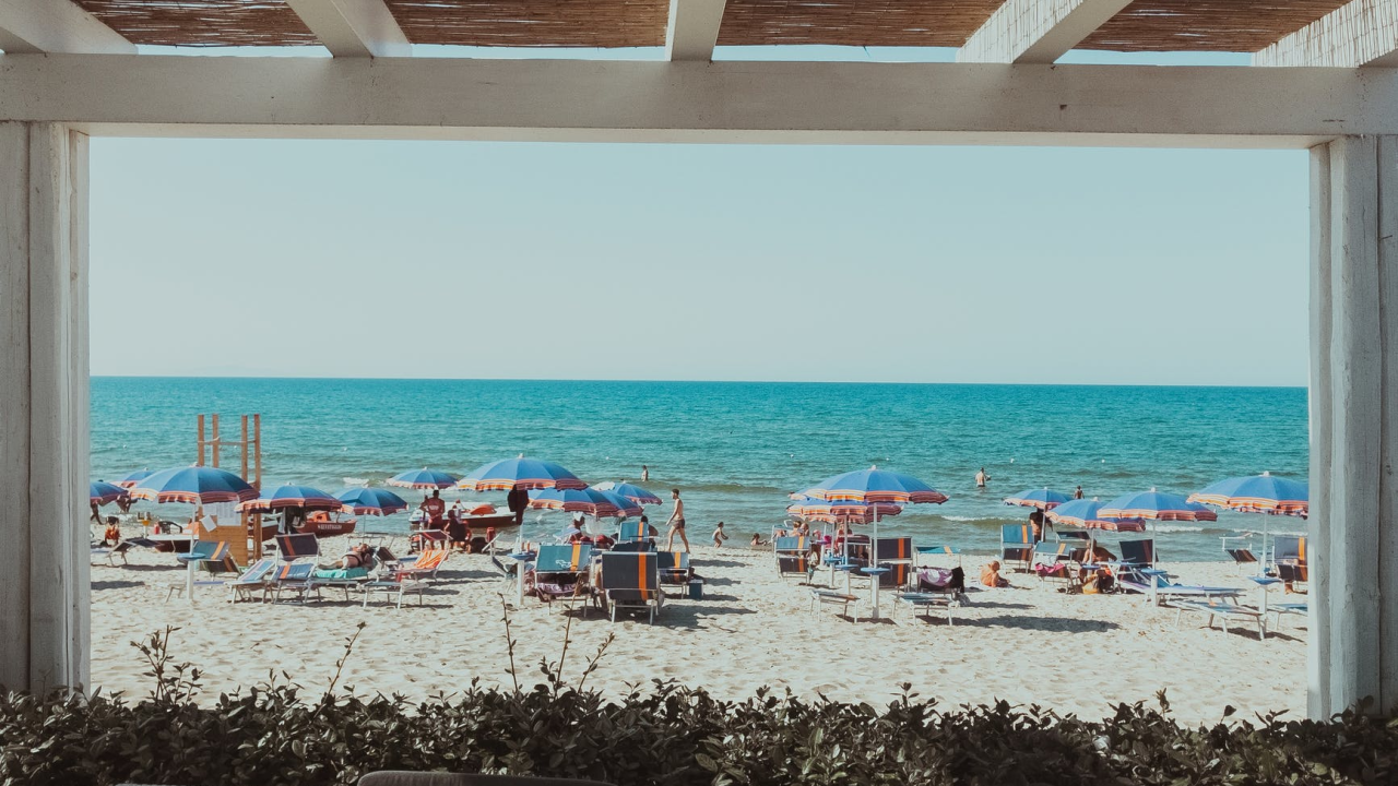 Bijeli pijesak kao suvenir? Na Sardiniji će vas kazniti sa tri tisuće eura ako ga pokušate odnijeti!