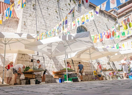 Prijavite se i izložite svoje rukotvorine, domaće proizvode i kreacije na prodajnom sajmu na Maloj loži
