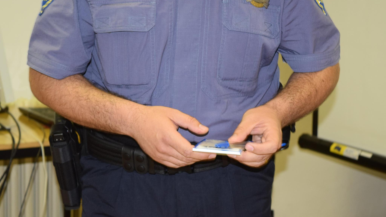 Dvije žene u Glini ukrale 40 madraca iz skladišta humanitarne pomoći, nestala i dječja kolica