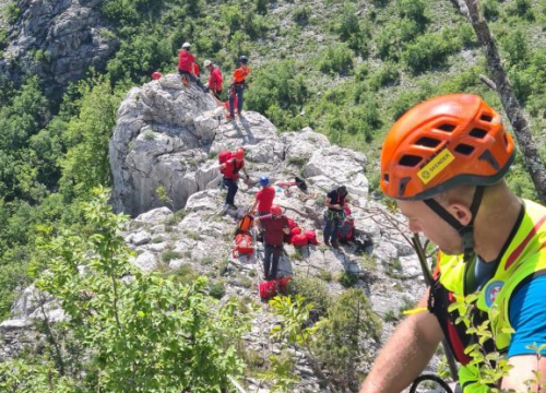 Fotografija 16 - Od obuke do obuke: Pogledajte kako se šibenski GSS-ovci spremaju za akcije spašavanja u planinama