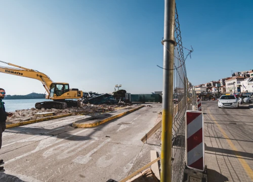 Dio rive u petak zatvoren za promet zbog asfaltiranja ceste uz benzinsku pumpu