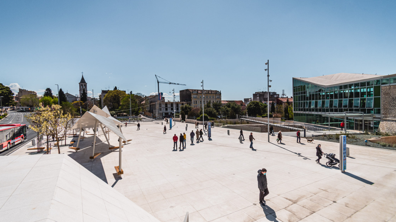 Sve više slučajeva zaraze kod osoba cijepljenih s dvije doze