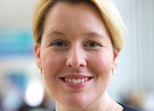 Donedavnoj njemačkoj ministrici obitelji oduzeta doktorska titula zbog plagiranja