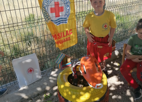 Fotografija 4 - Mali Vodičani učili o opasnostima uz vodu i kako se zabaviti, a biti oprezan