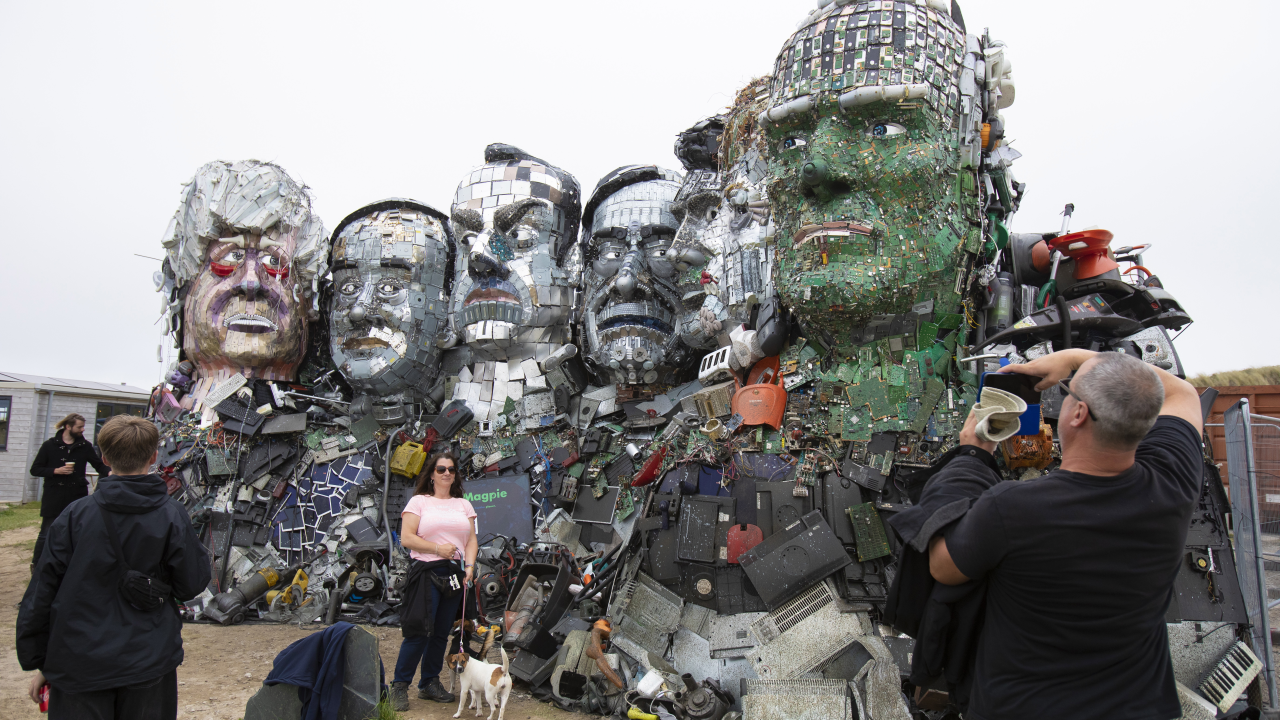 Skulptura od e-otpada upozorava čelnike G7 na potrebu za recikliranjem