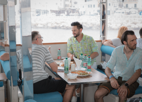 Fotografija 8 - Neda Ukraden promovirala novi album na brodu od Vodica do Šibenika