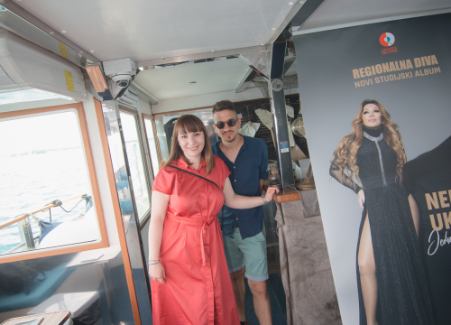 Fotografija 25 - Neda Ukraden promovirala novi album na brodu od Vodica do Šibenika