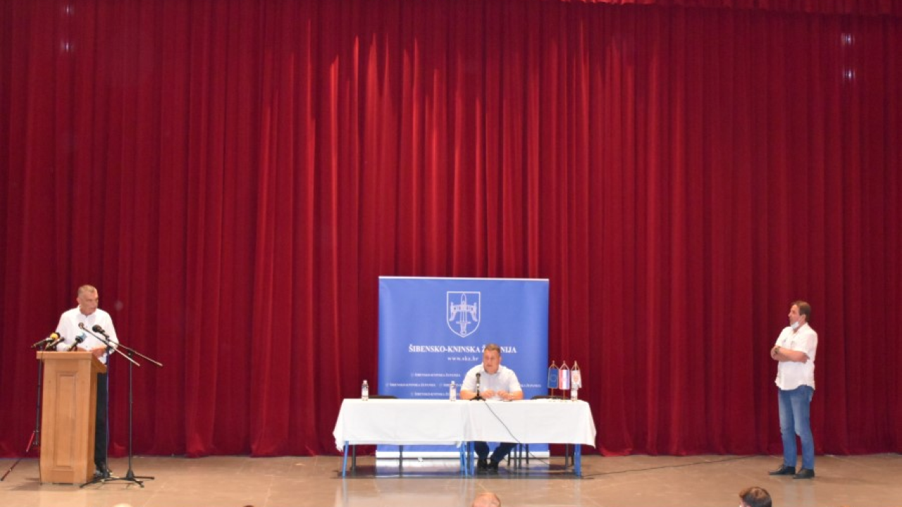 Ča je pusti Hollywood kontra Vijeća i Skupštine naše…