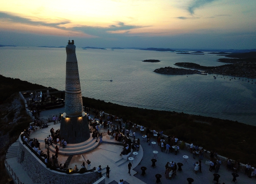 Fotografija 4 - Na primoštenskom brdu Gaj održan koncert 'Tragom Olivera': Pogledajte kako smo se proveli