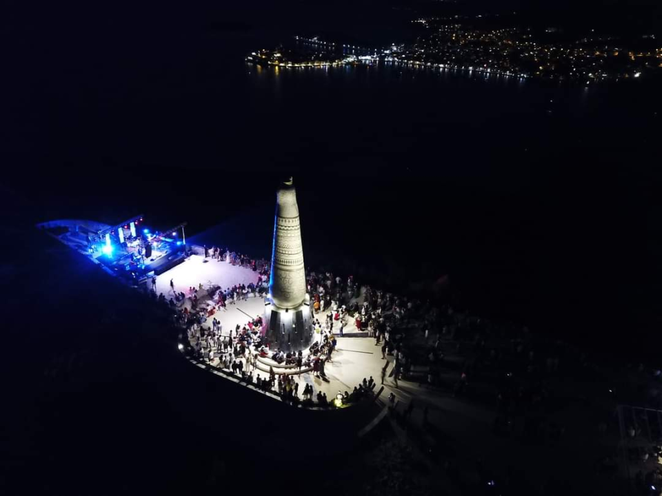 Na primoštenskom brdu Gaj održan koncert 'Tragom Olivera': Pogledajte kako smo se proveli